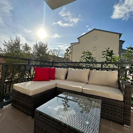 The Grey Olive Apartman *