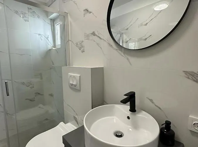 アパート The Grey Olive